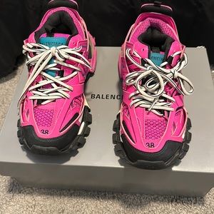 Women’s balenciaga sneakers